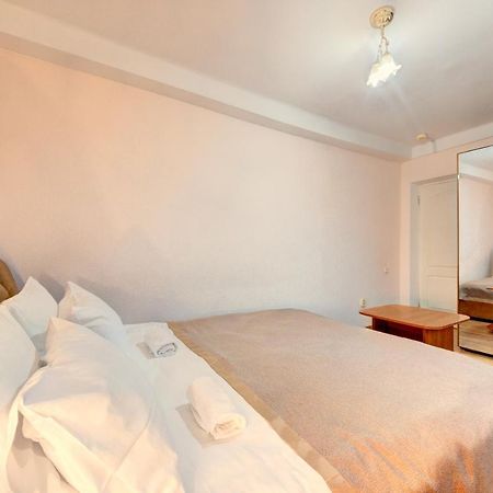 Holosiyvsky Hotel Kiev Exteriör bild