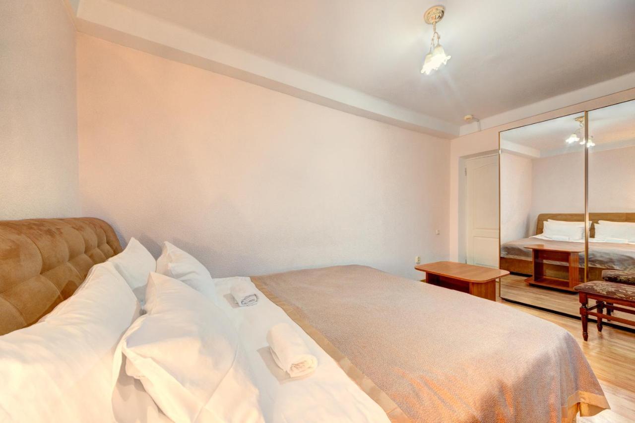 Holosiyvsky Hotel Kiev Exteriör bild