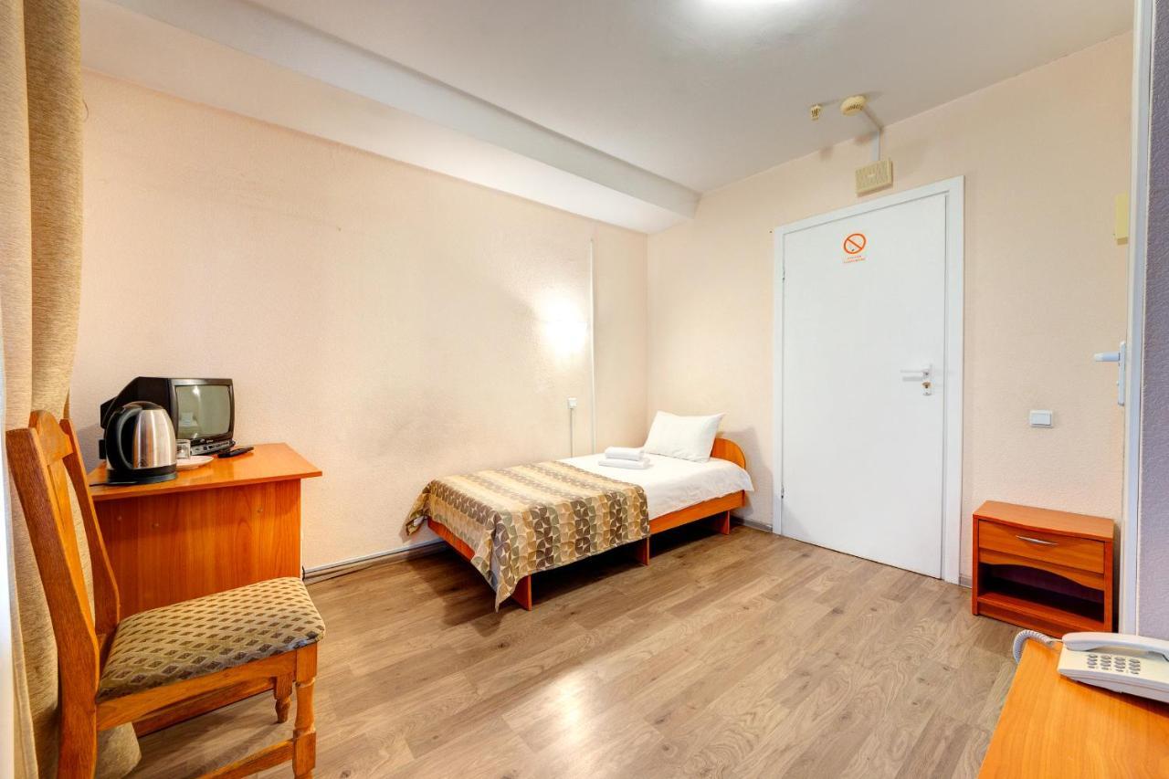 Holosiyvsky Hotel Kiev Exteriör bild