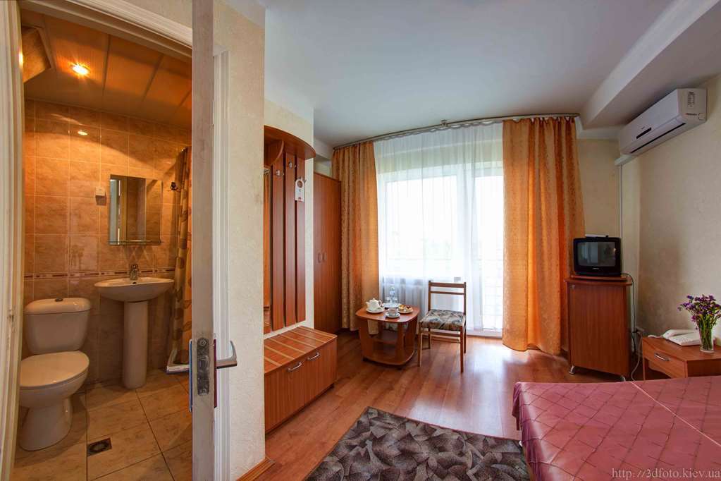 Holosiyvsky Hotel Kiev Rum bild